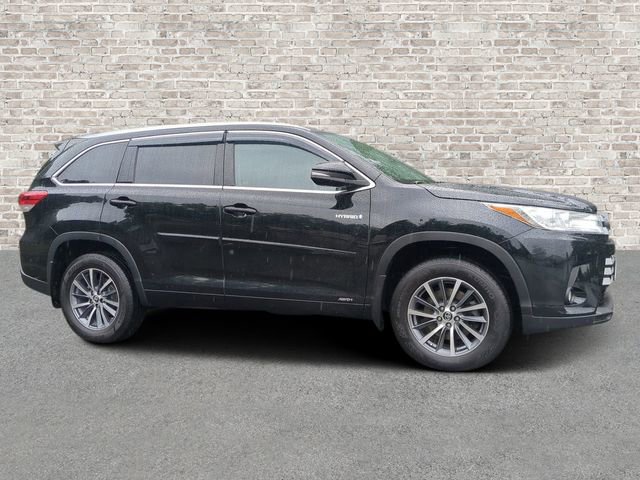 Used 2017 Toyota Highlander XLE