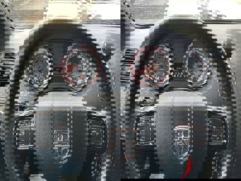 Used 2017 Dodge Grand Caravan SE image 23