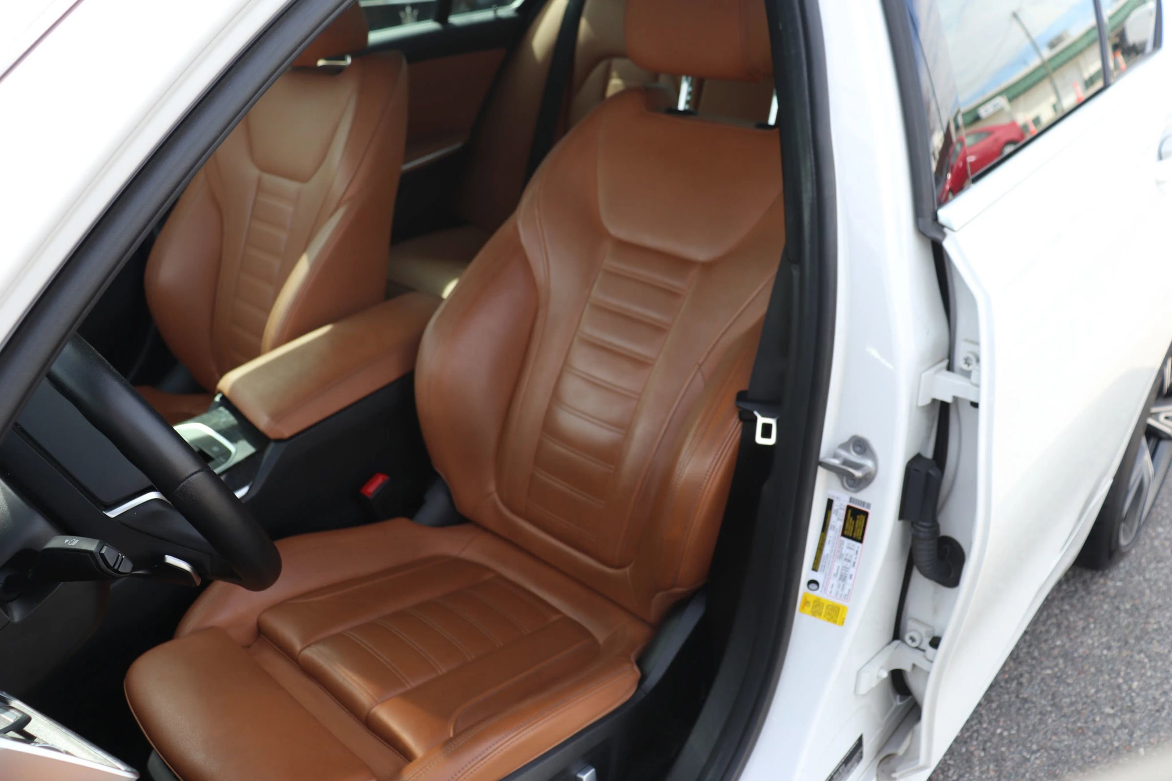 Used 2021 BMW 330i 330i Sedan 4D w/ Premium Package image 17