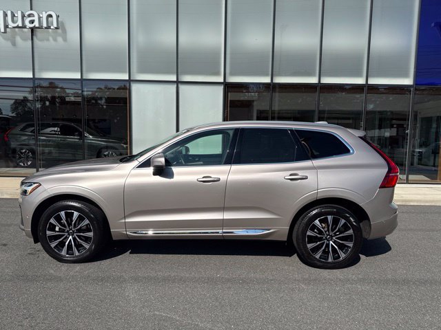 Used 2023 Volvo XC60 B5 Plus w/ Climate Package AWD/4WD image 2