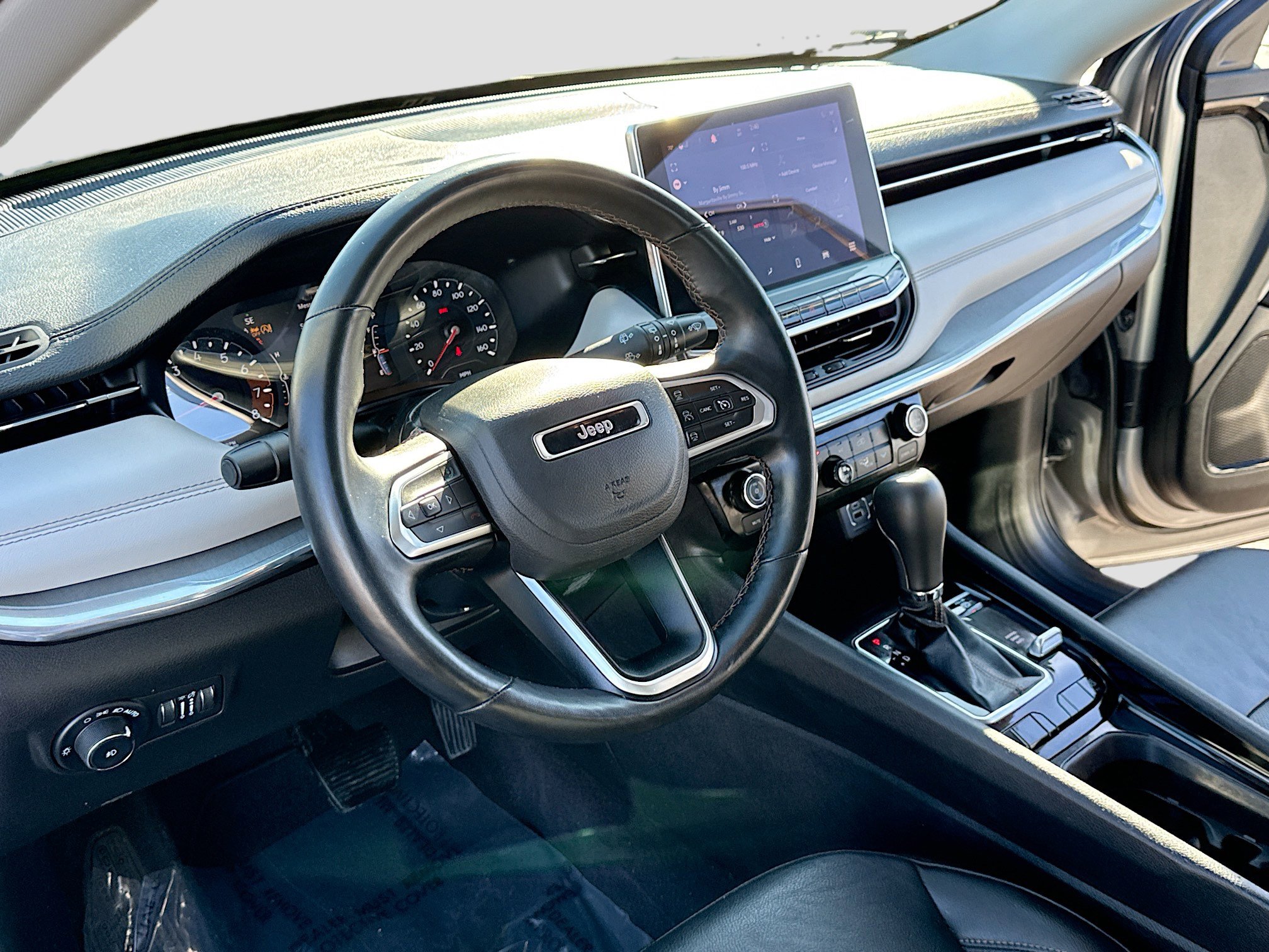 Used 2022 Jeep Compass Limited image 4