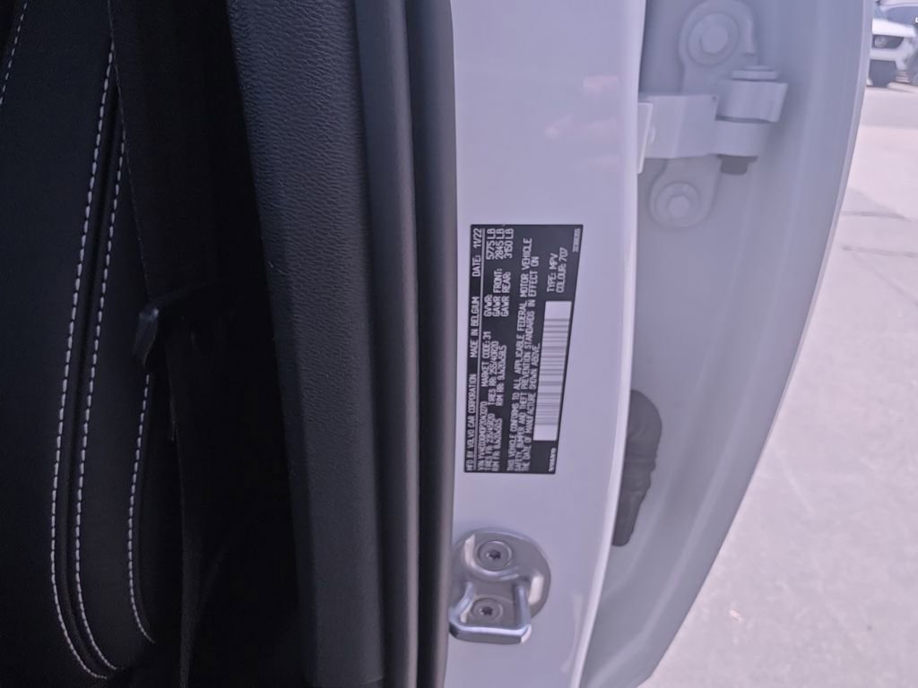 Used 2023 Volvo C40 P8 Recharge Ultimate image 40