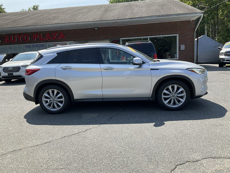 Used 2019 INFINITI QX50 Essential w/ Premium Heat Package AWD/4WD image 4