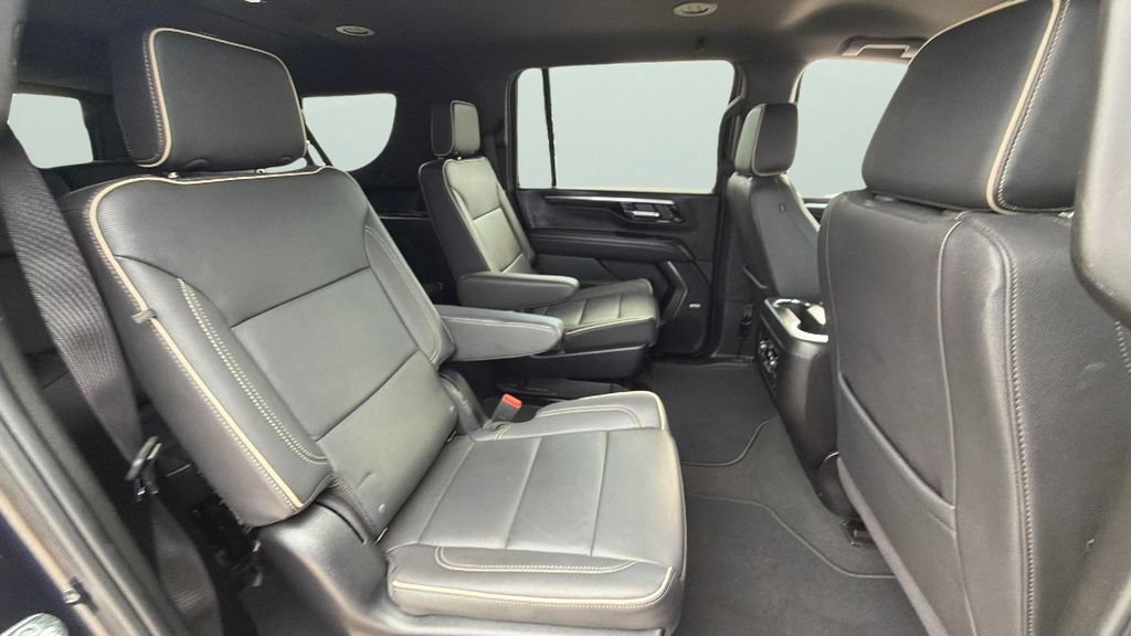 Certified 2025 Chevrolet Suburban Premier AWD/4WD image 32