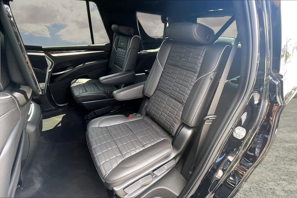 Certified 2026 Cadillac Escalade Platinum Sport w/ LPO, ONYX Package image 22
