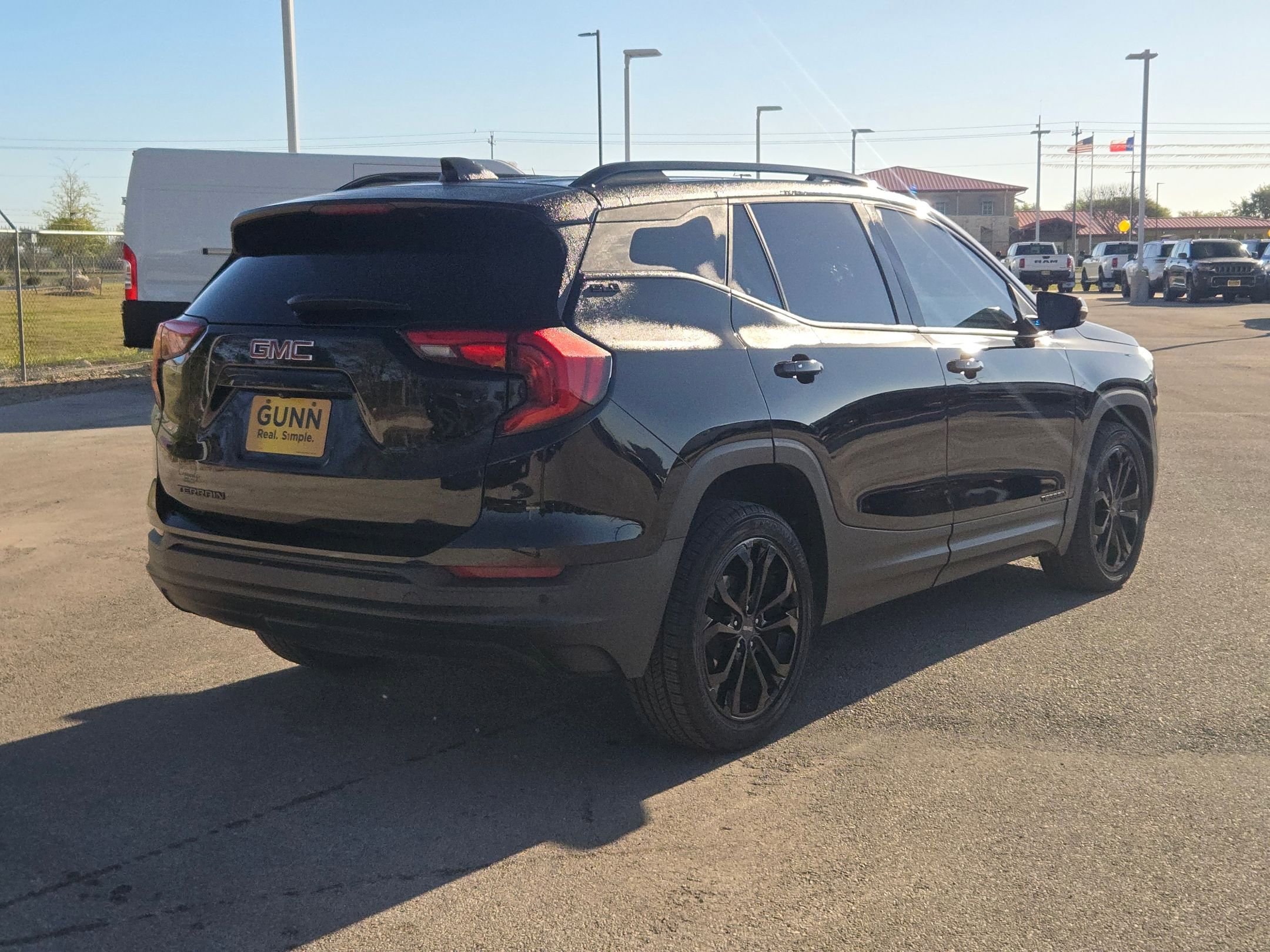 Used 2020 GMC Terrain SLE w/ Driver Convenience Package image 3