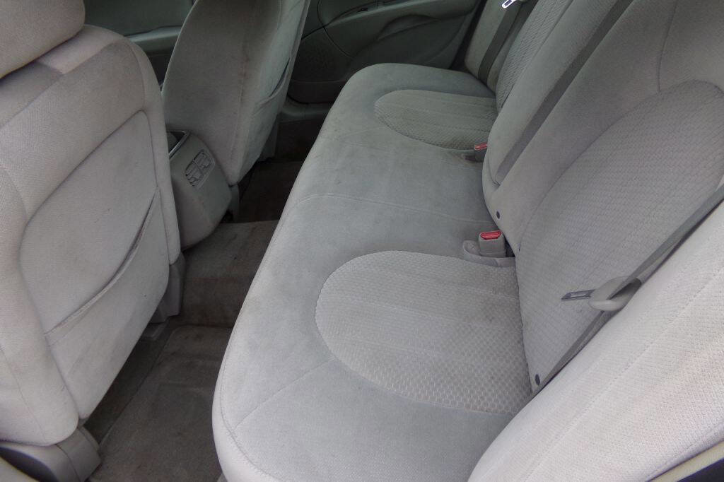 Used 2006 Buick Lucerne CX w/ Entertainment Package FWD image 9
