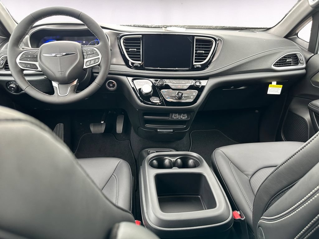 New 2025 Chrysler Pacifica Select FWD image 10