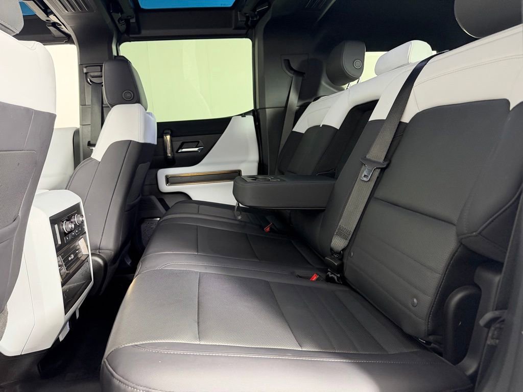 Used 2025 GMC Hummer EV 2X AWD/4WD image 27