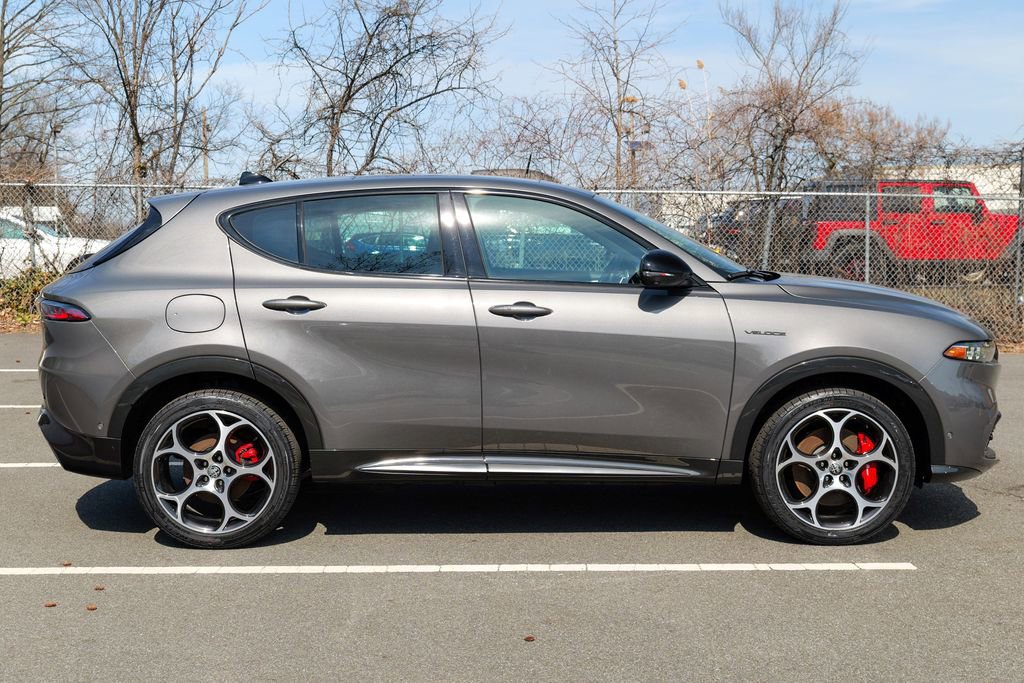 Used 2024 Alfa Romeo Tonale Veloce w/ Active Assist Package image 8