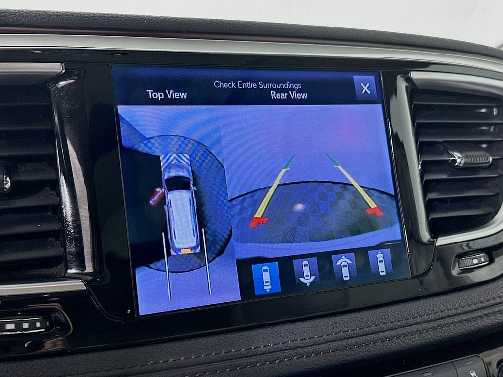 Used 2017 Chrysler Pacifica Limited w/ UConnect Theater Package FWD image 23