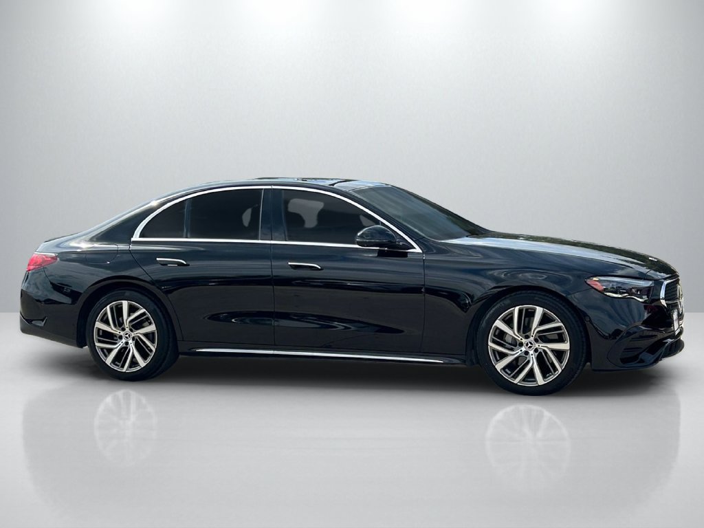 Used 2024 Mercedes-Benz E 350 4MATIC Sedan image 4
