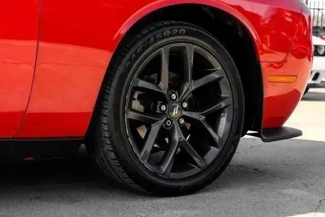 Used 2021 Dodge Challenger SXT w/ Blacktop Package image 48