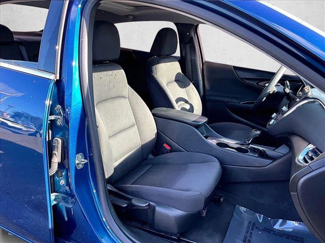 Used 2019 Chevrolet Malibu LT image 9