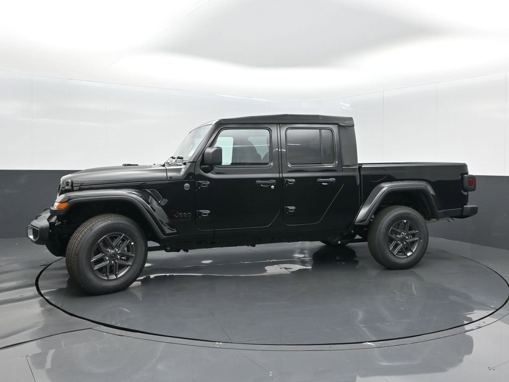 New 2025 Jeep Gladiator Sport image 4
