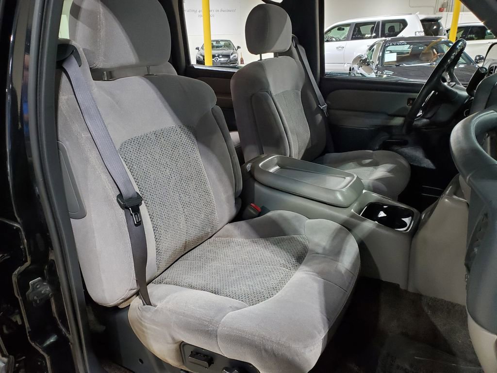 Used 2001 Chevrolet Suburban LS w/ LS Preferred Equipment Group image 13