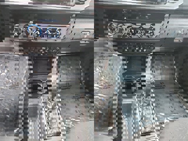 Used 2018 Toyota Tacoma TRD Sport image 15