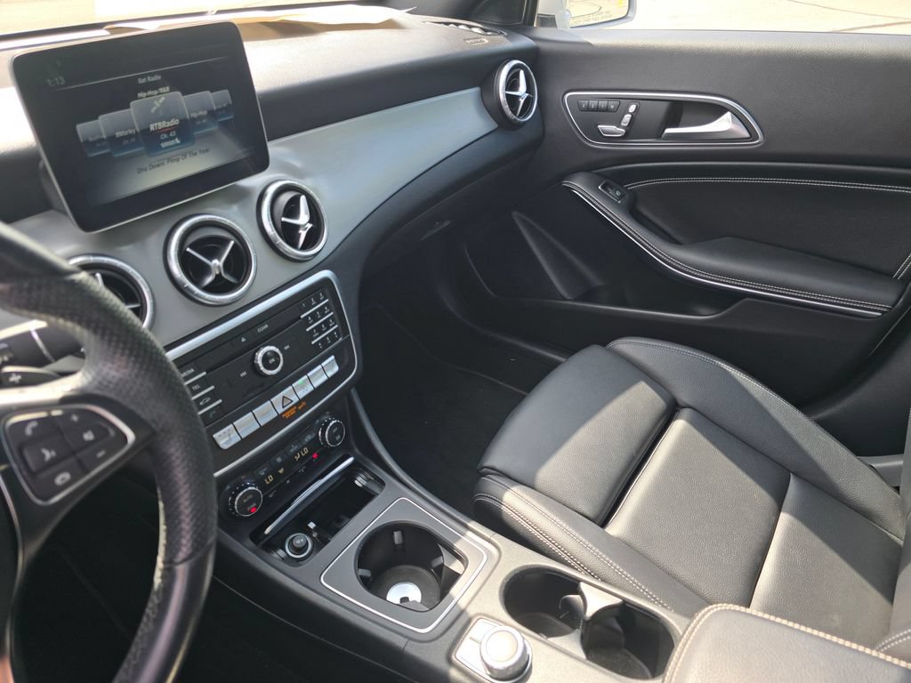 Used 2019 Mercedes-Benz CLA 250 4MATIC image 24