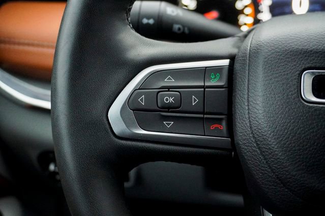 Used 2023 Jeep Compass Limited image 19