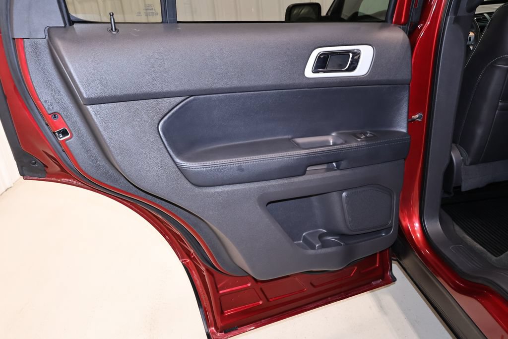 Used 2014 Ford Explorer Sport w/ Equipment Group 401A AWD/4WD image 15