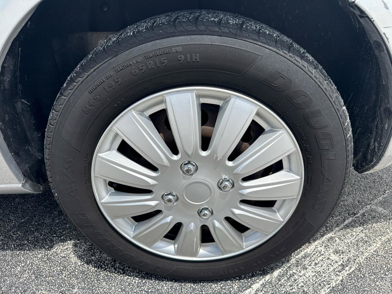 Used 2005 Chevrolet Cobalt Sedan FWD image 35