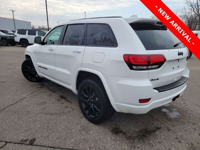Used 2017 Jeep Grand Cherokee Altitude image 5