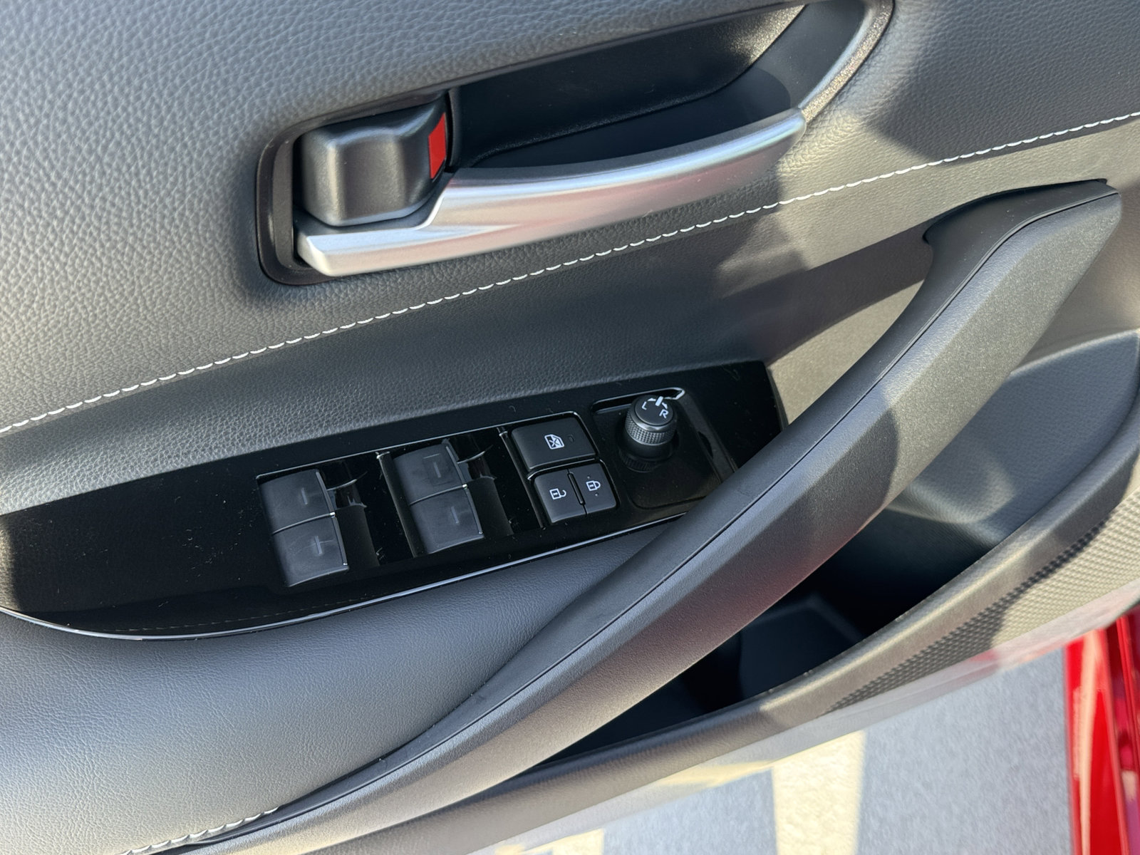 New 2026 Toyota Corolla SE FWD image 18