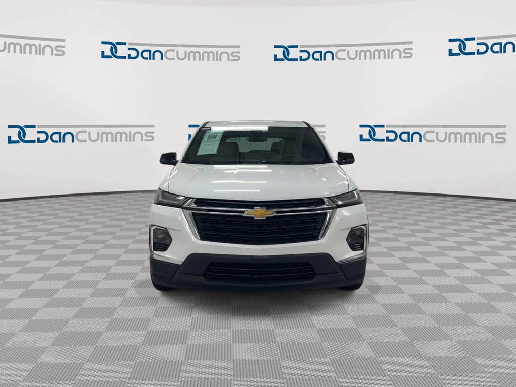 Used 2023 Chevrolet Traverse LS FWD image 3