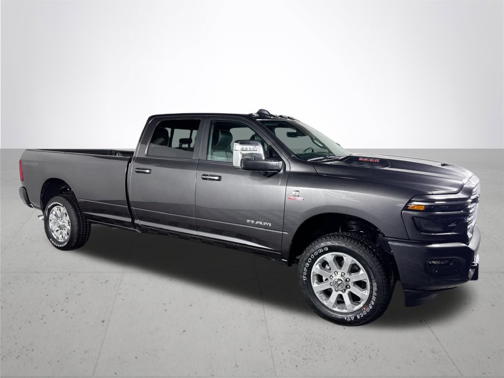 New 2026 RAM 2500 Laramie w/ Sport Appearance Package AWD/4WD image 4