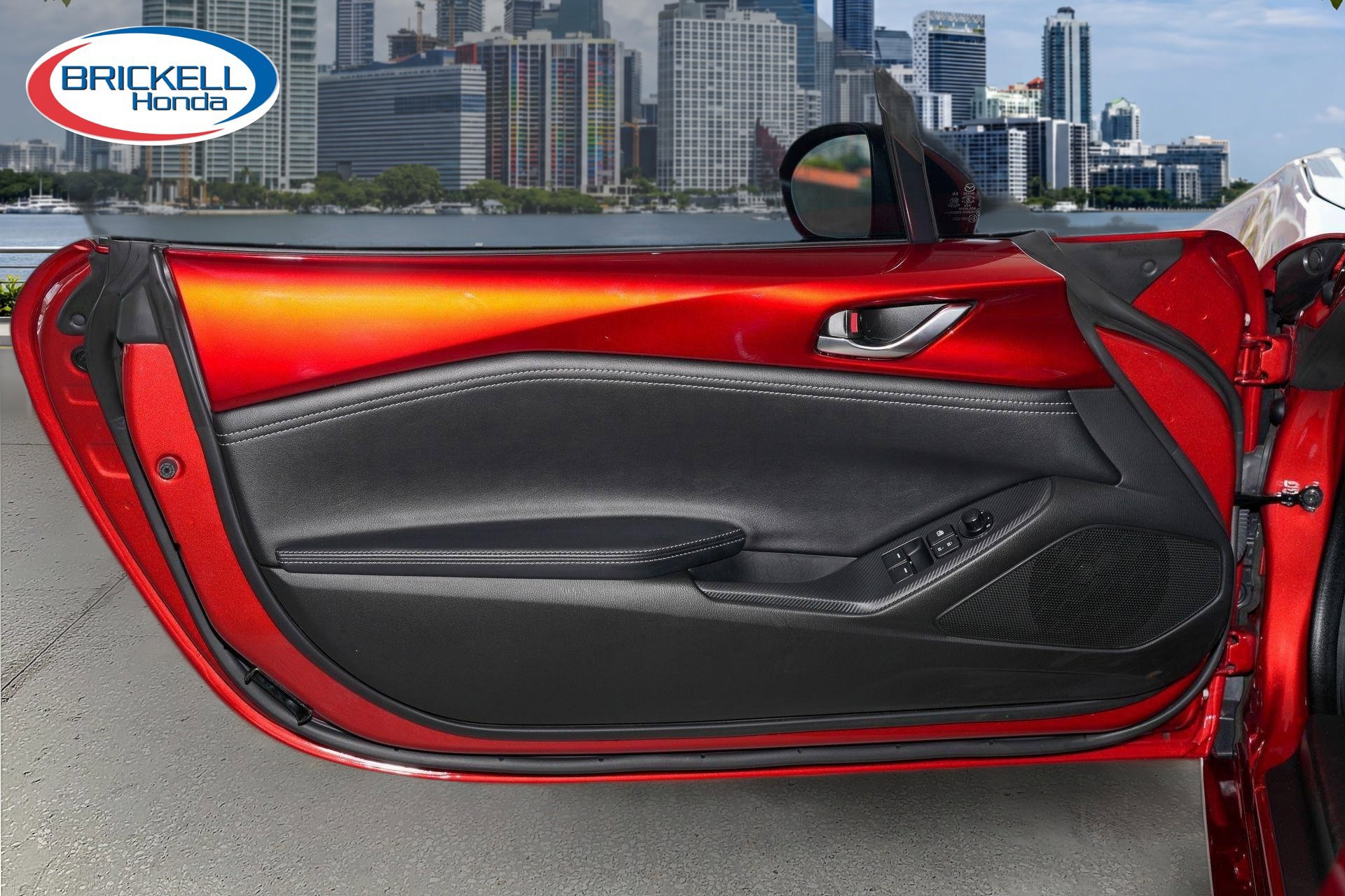Used 2025 MAZDA MX-5 Miata Grand Touring w/ Weather Package RWD image 12