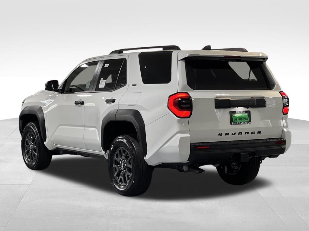 New 2026 Toyota 4Runner SR5 AWD/4WD image 3