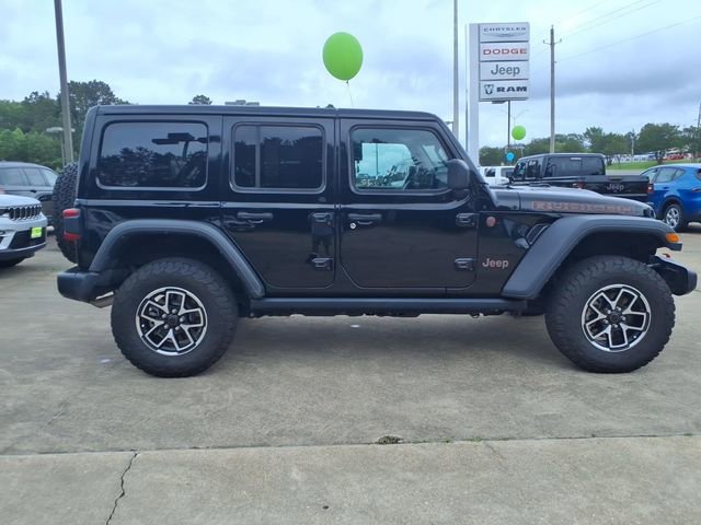Used 2025 Jeep Wrangler Unlimited Rubicon w/ Convenience Group AWD/4WD image 2