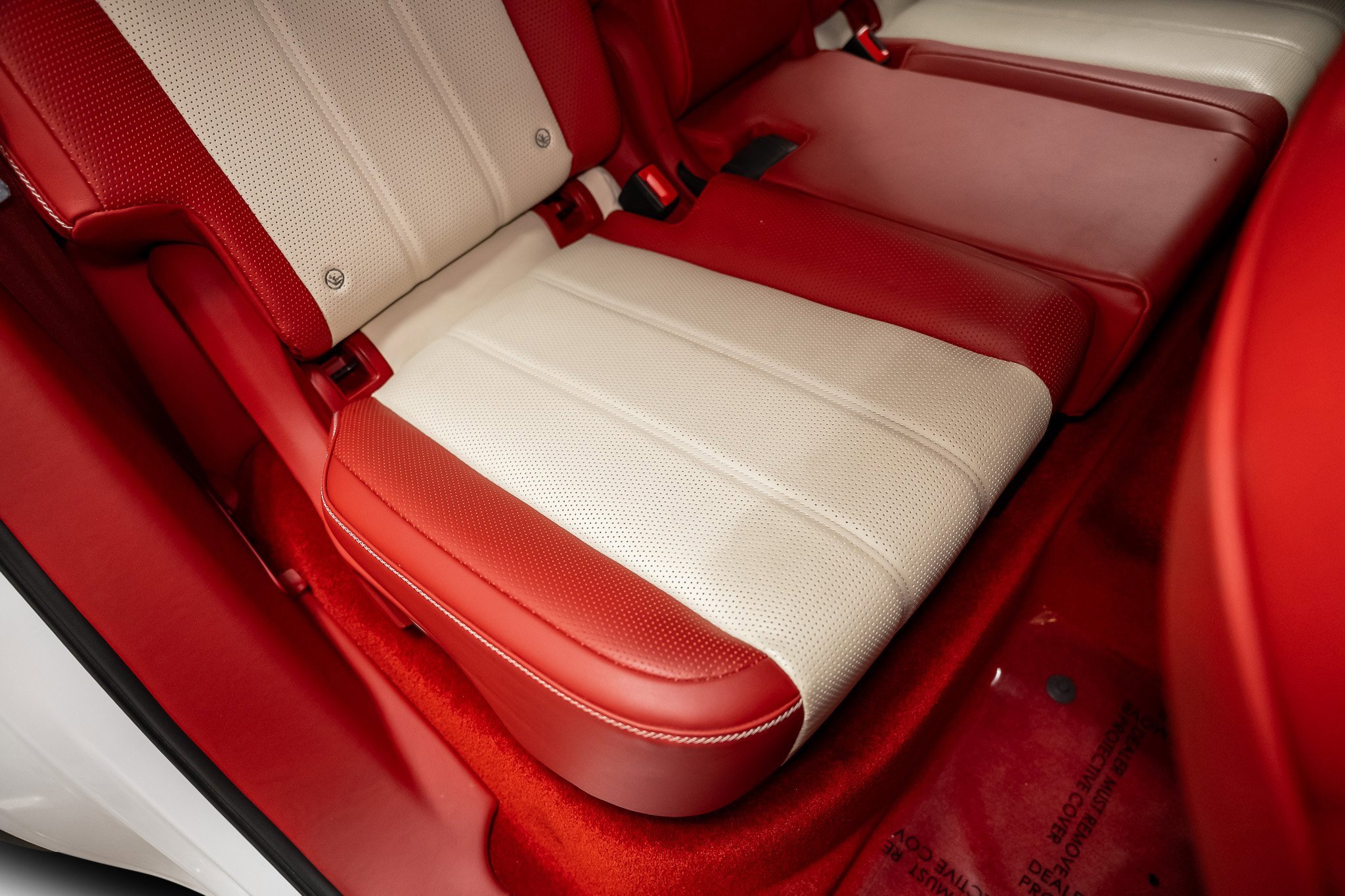 Used 2022 Bentley Bentayga image 28