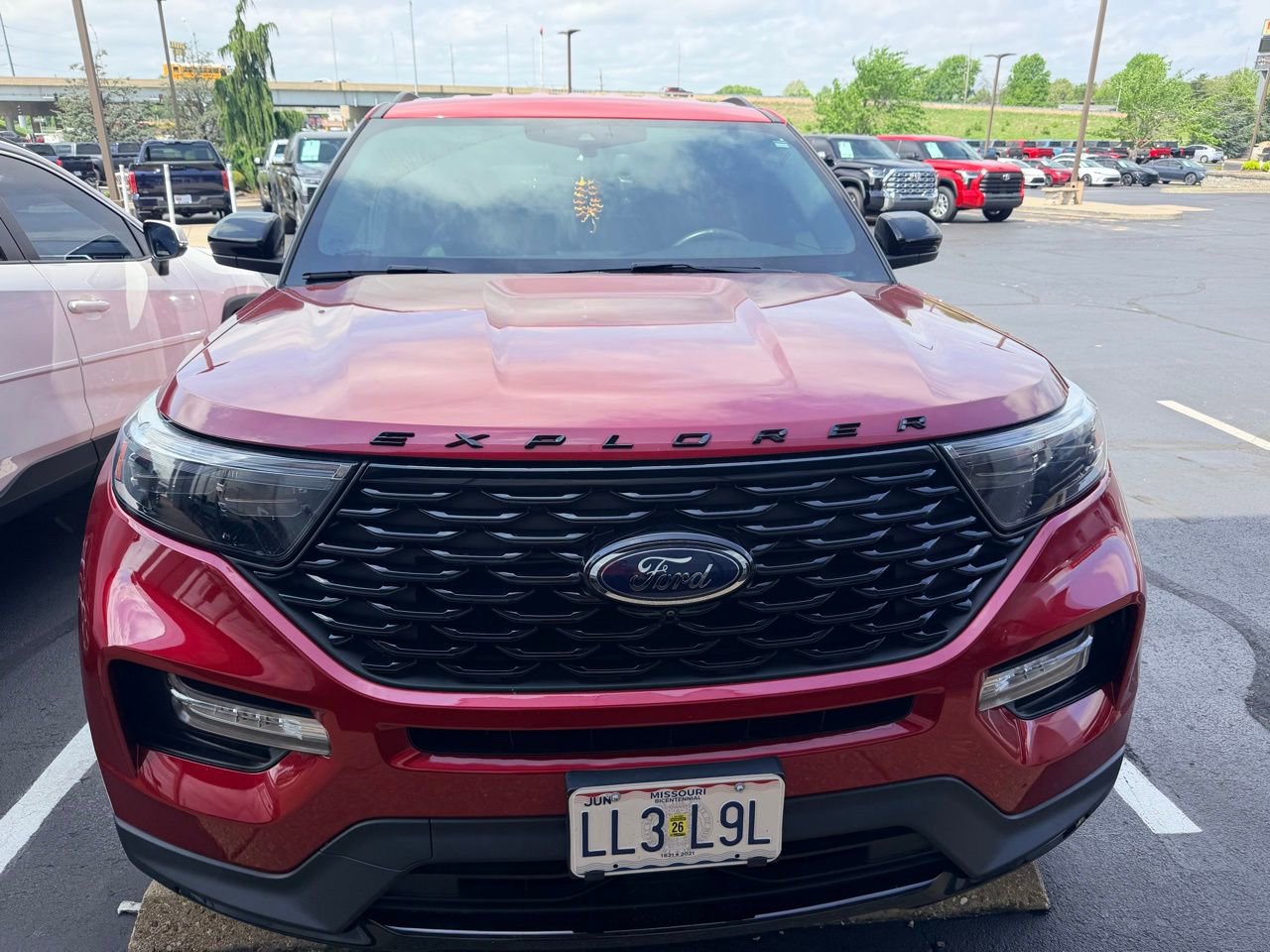 Used 2022 Ford Explorer ST-Line w/ Class IV Trailer Tow Package RWD image 2