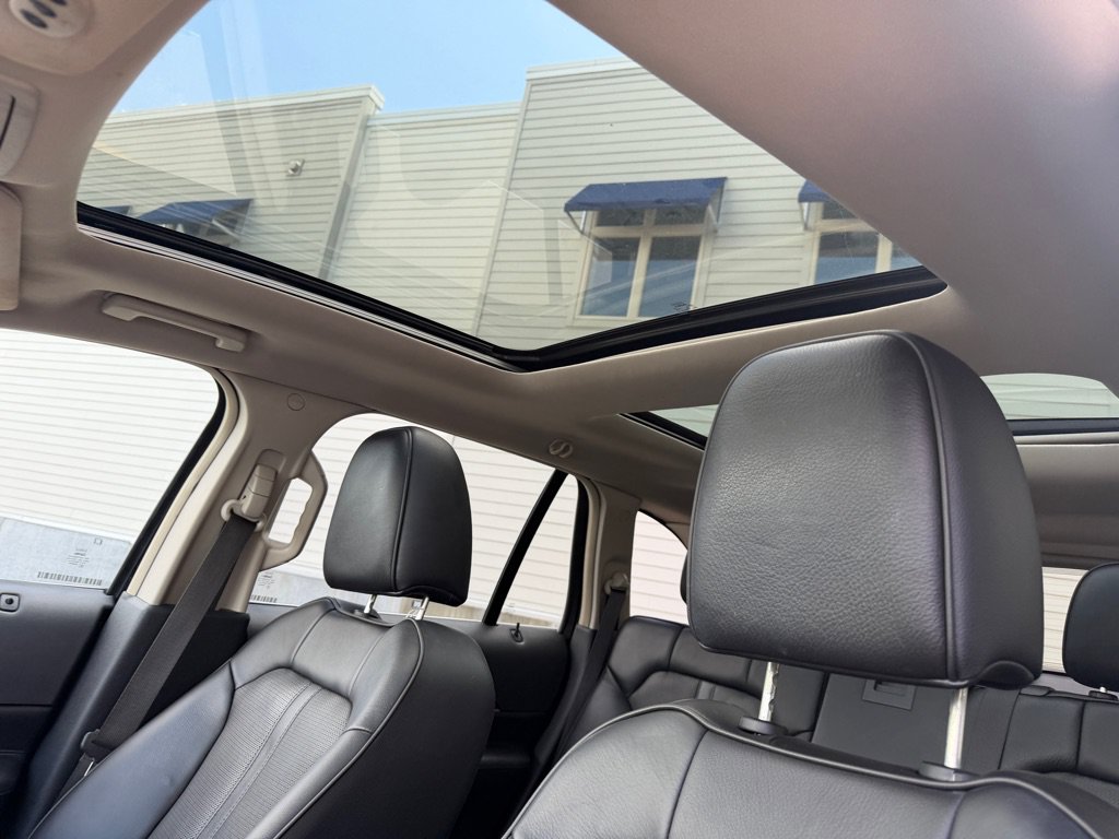 Used 2012 Lincoln MKX FWD image 13