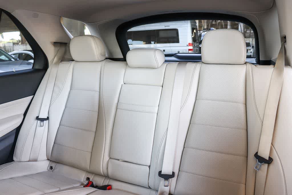 Used 2022 Mercedes-Benz GLE 350 4MATIC w/ Premium Package image 20