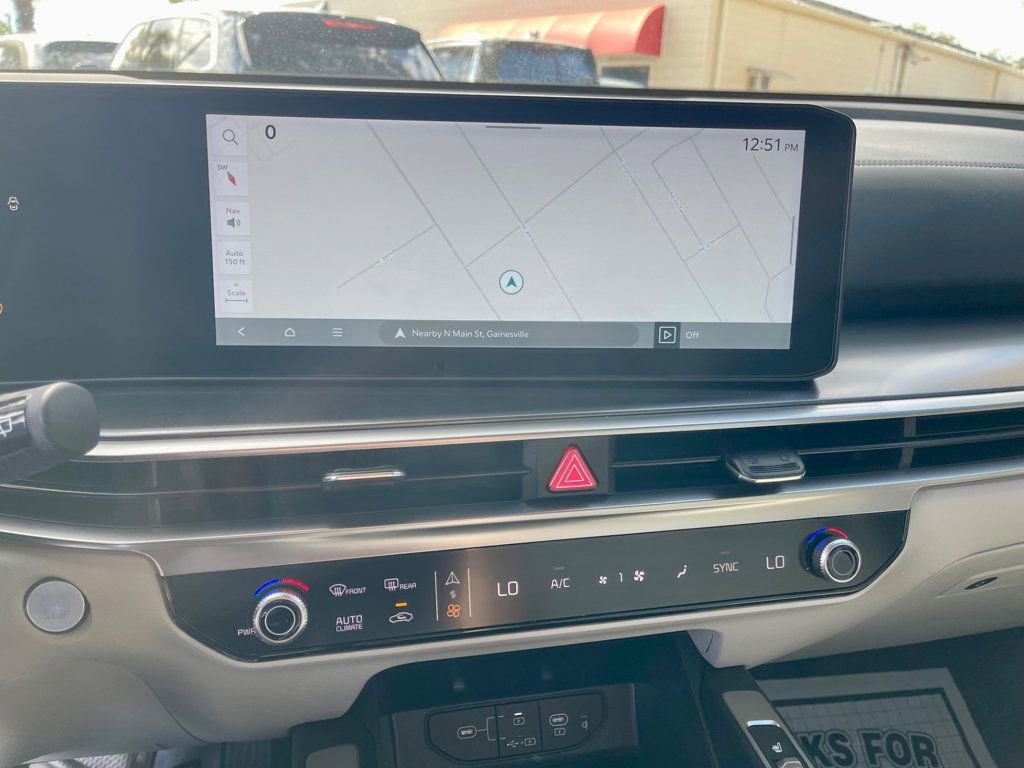 Used 2025 Kia Sorento S image 16