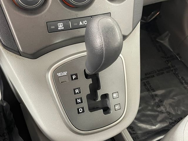 Used 2008 Kia Rondo LX w/ Convenience Pkg image 9