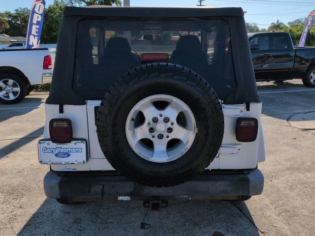 Used 2002 Jeep Wrangler Sahara AWD/4WD image 5