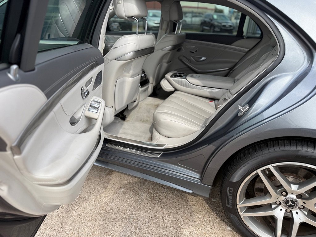Used 2017 Mercedes-Benz S 550 4MATIC Sedan image 5