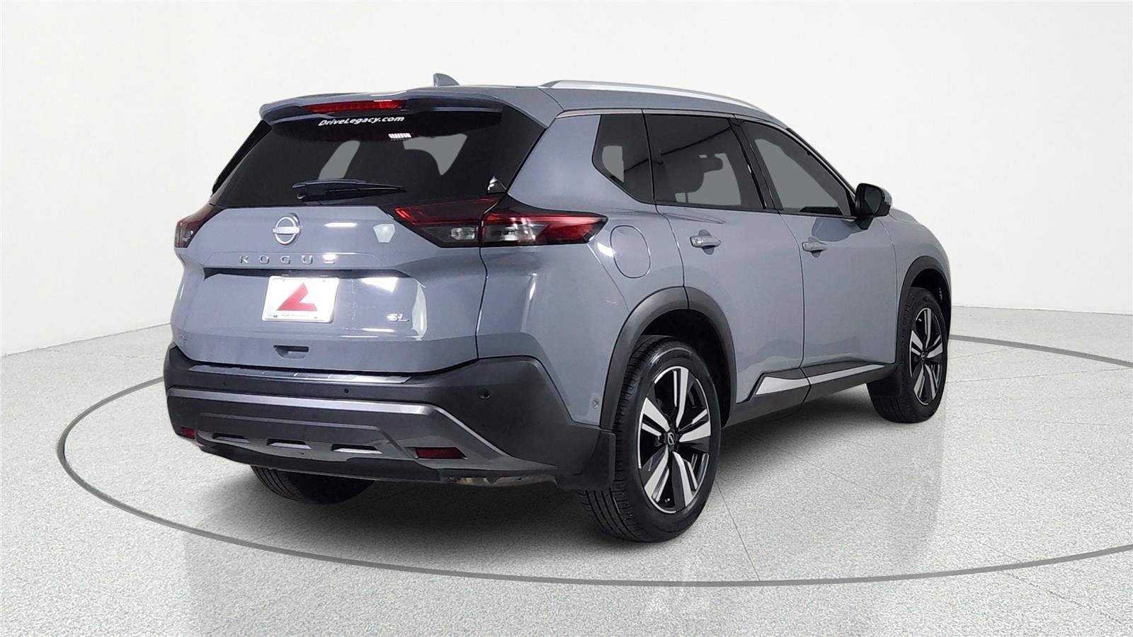 Used 2023 Nissan Rogue SL w/ SL Premium Package image 5