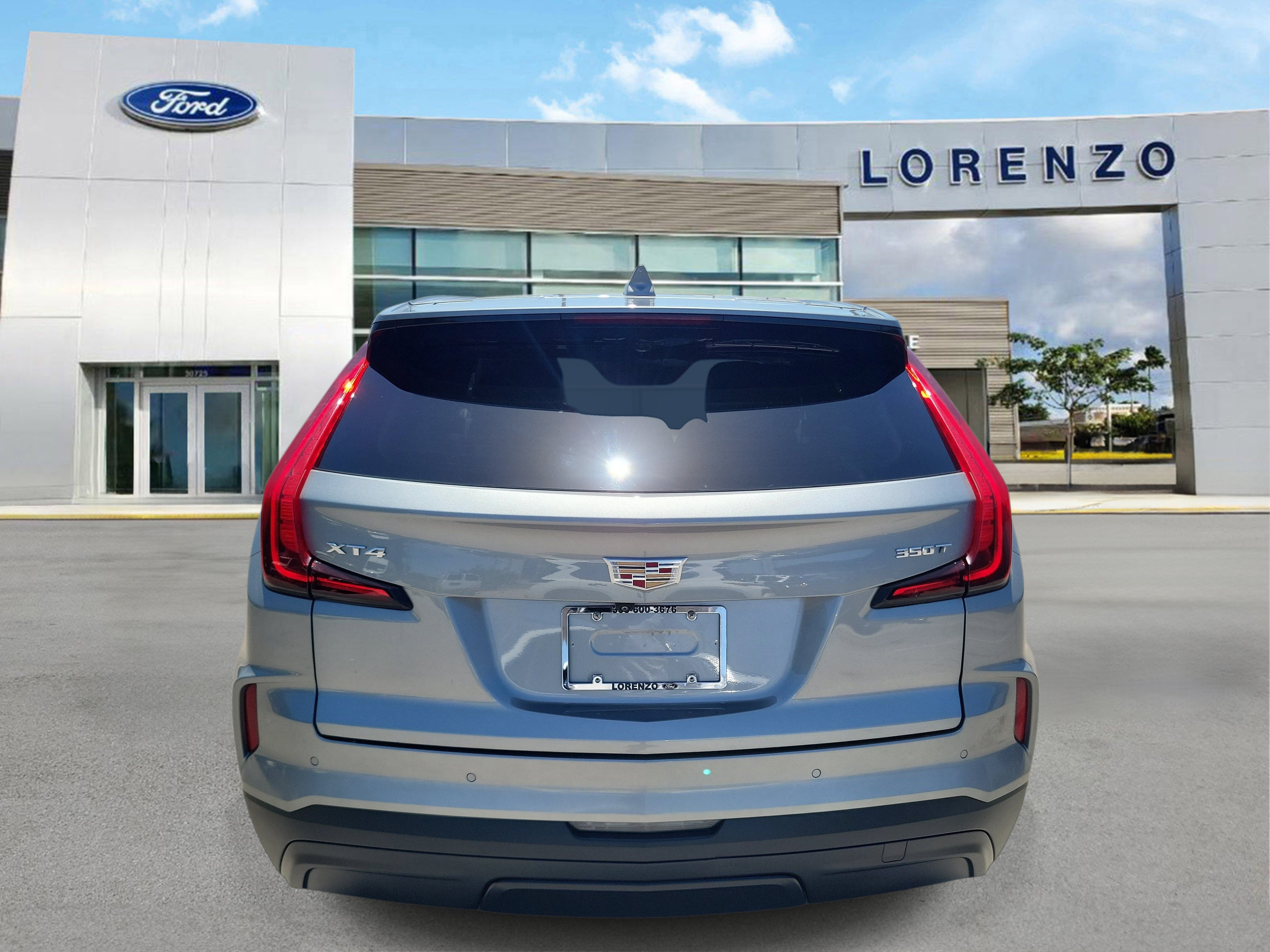 Used 2024 Cadillac XT4 Luxury FWD image 6