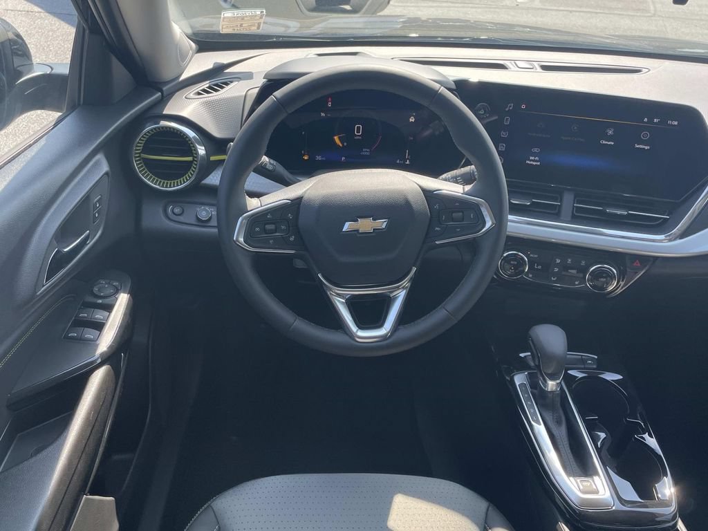 New 2026 Chevrolet Trax LT w/ LT Convenience Package FWD image 12