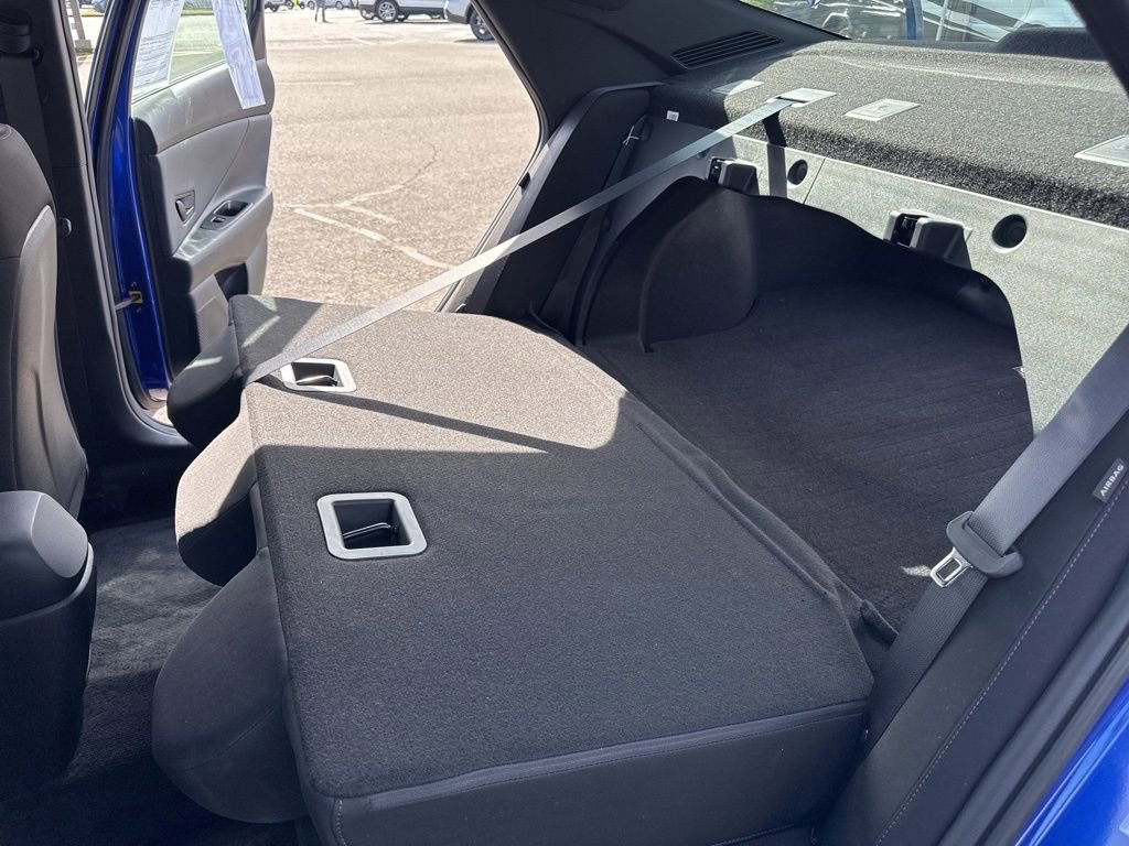 Used 2025 Hyundai Elantra SEL w/ Cargo Package image 16