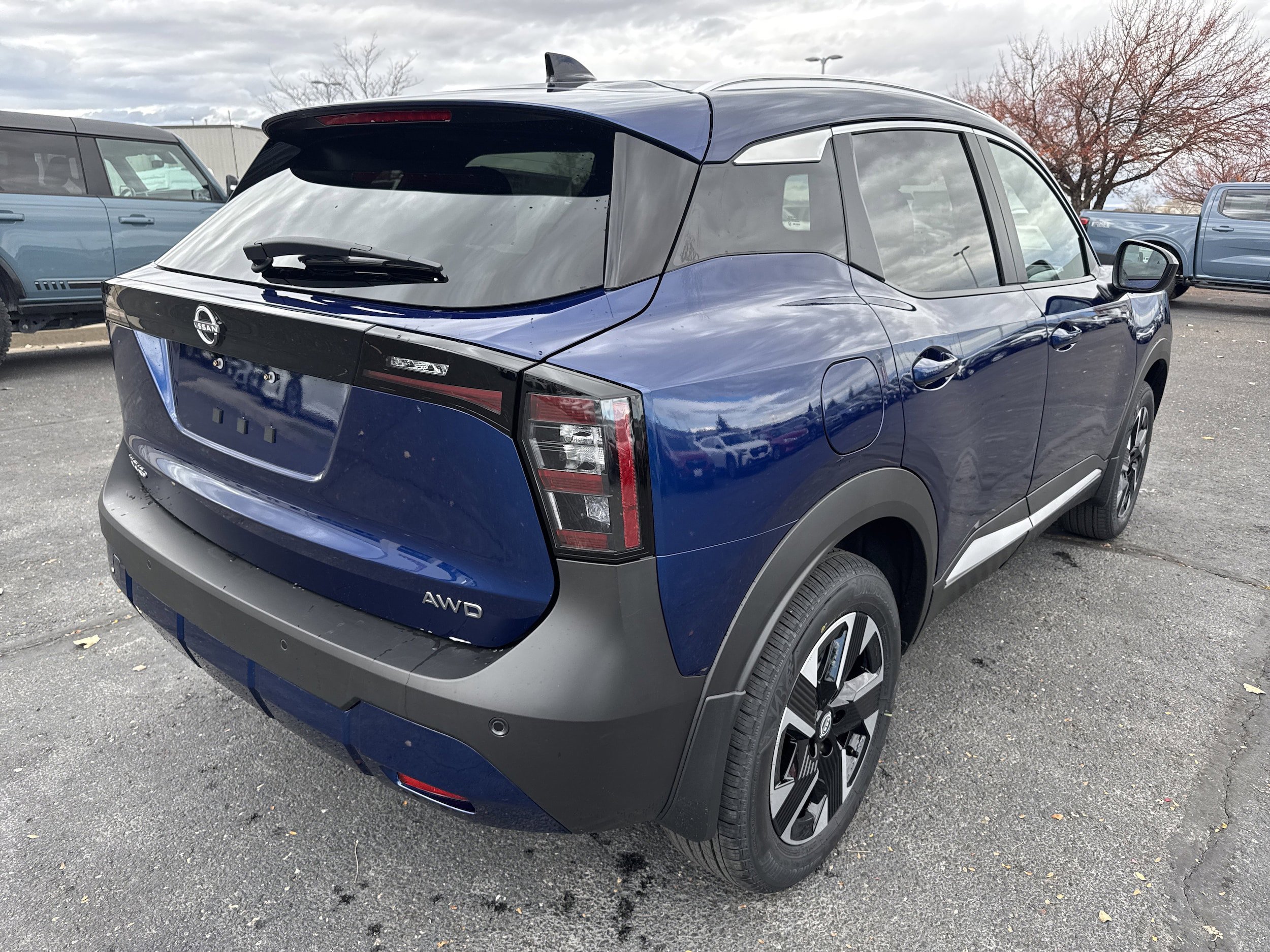 New 2026 Nissan Kicks SV w/ SV Premium Package image 5