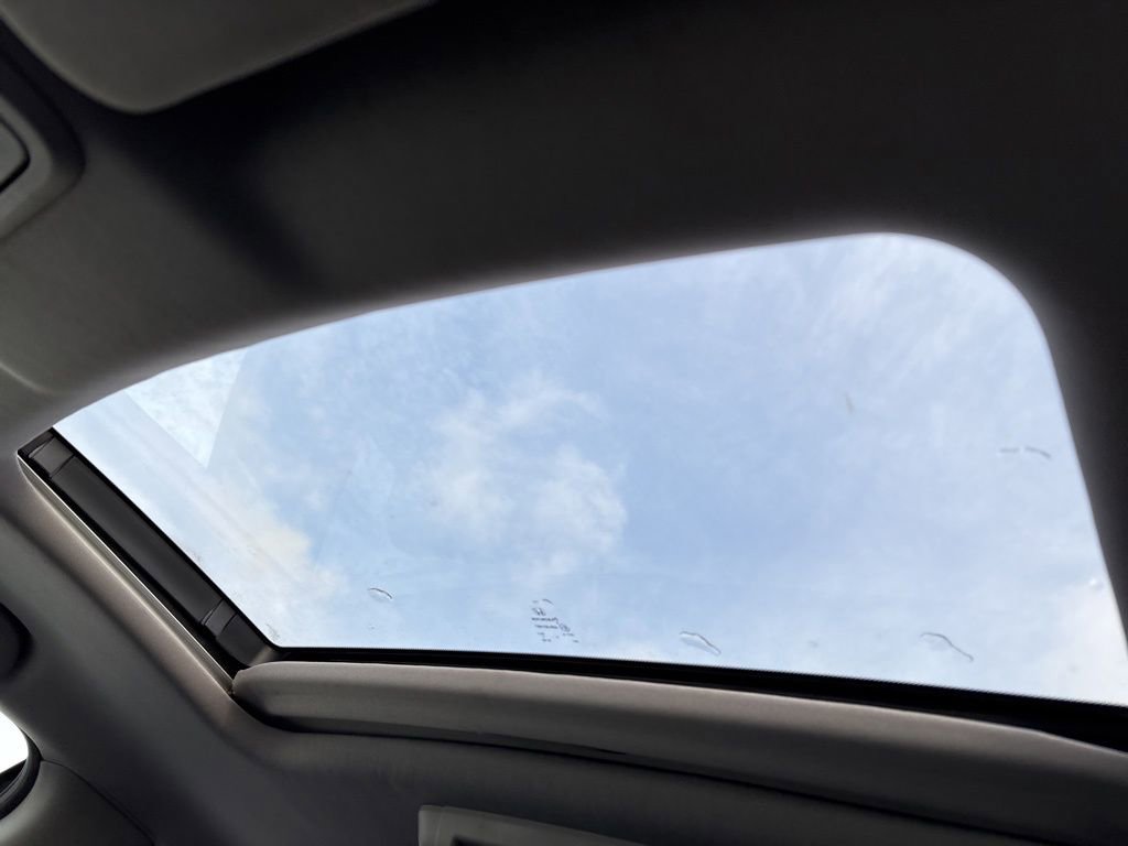 Used 2016 Honda Pilot Elite image 6