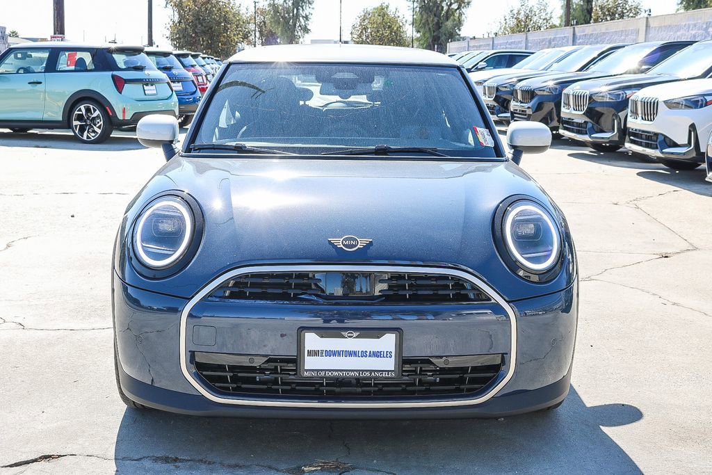 Used 2025 MINI Cooper 2-Door Hardtop image 2