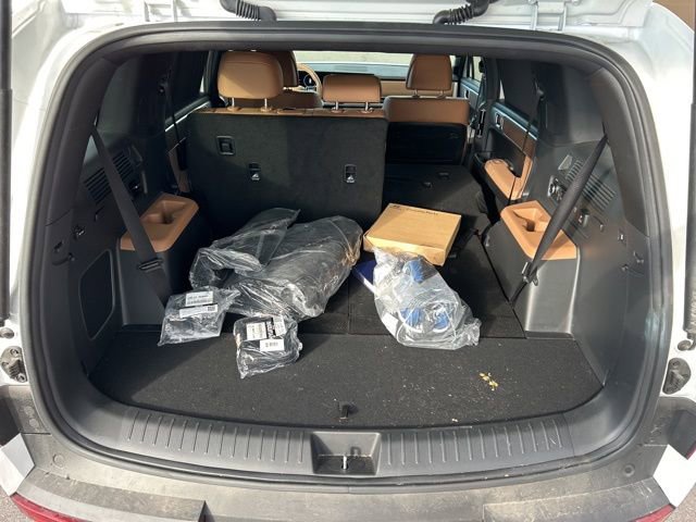 Used 2025 Hyundai Santa Fe Limited image 36