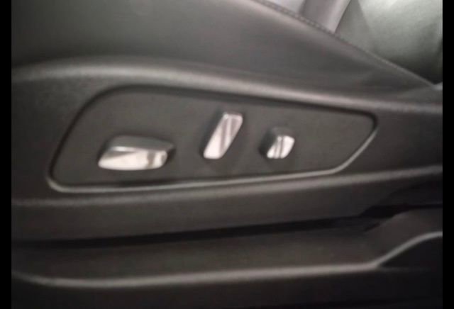 Certified 2025 Cadillac XT6 Premium Luxury image 16