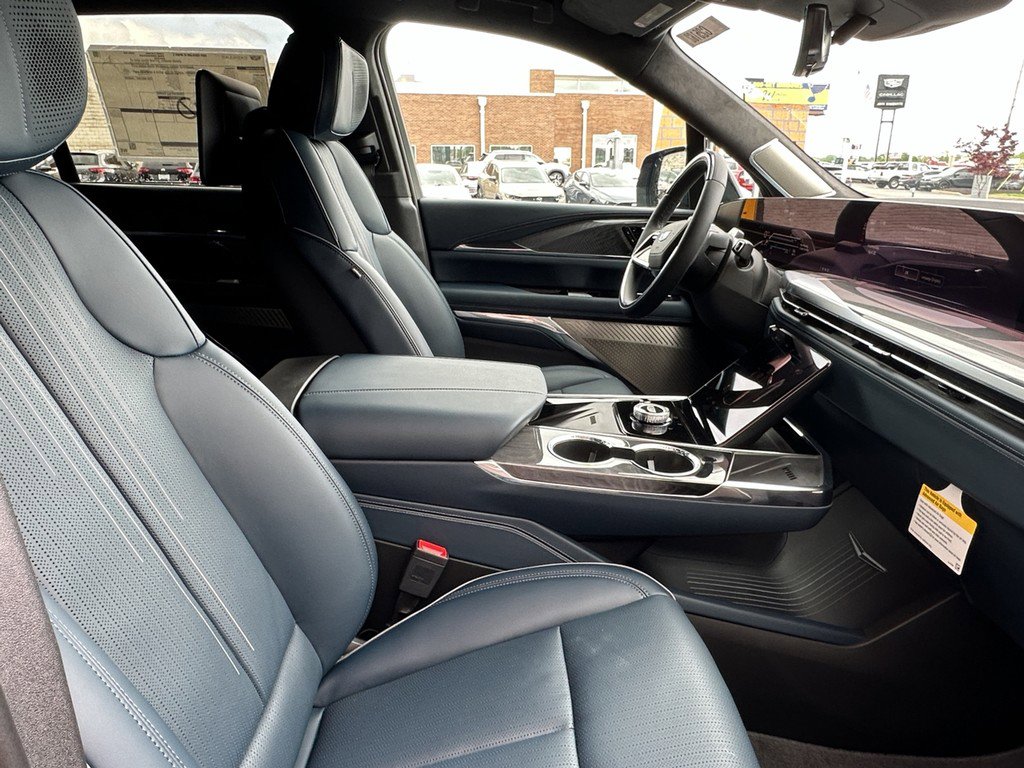 New 2025 Cadillac Escalade IQ Sport 2 image 16